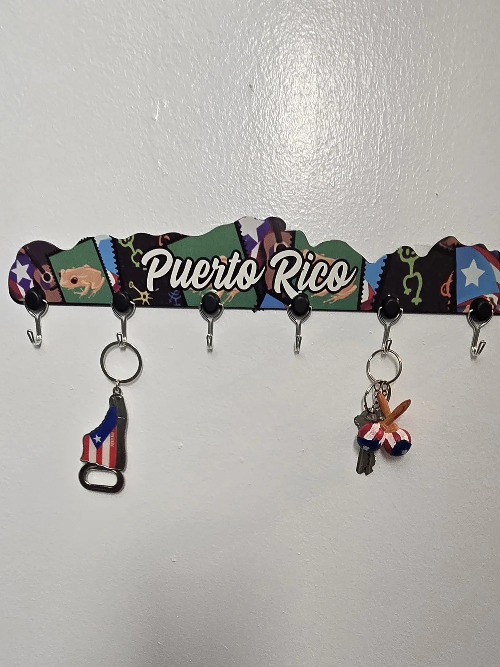 Puerto Rico Colorful Wall Hook Rack - Picture 3 of 11